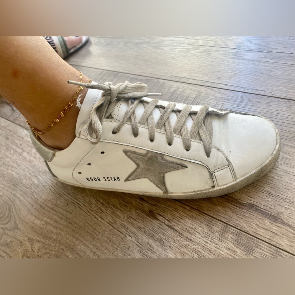 GOLDEN GOOSE SZ 9 SUPERSTAR GGDB WHT W GREY STARS & ABRASIONS GOOD COND